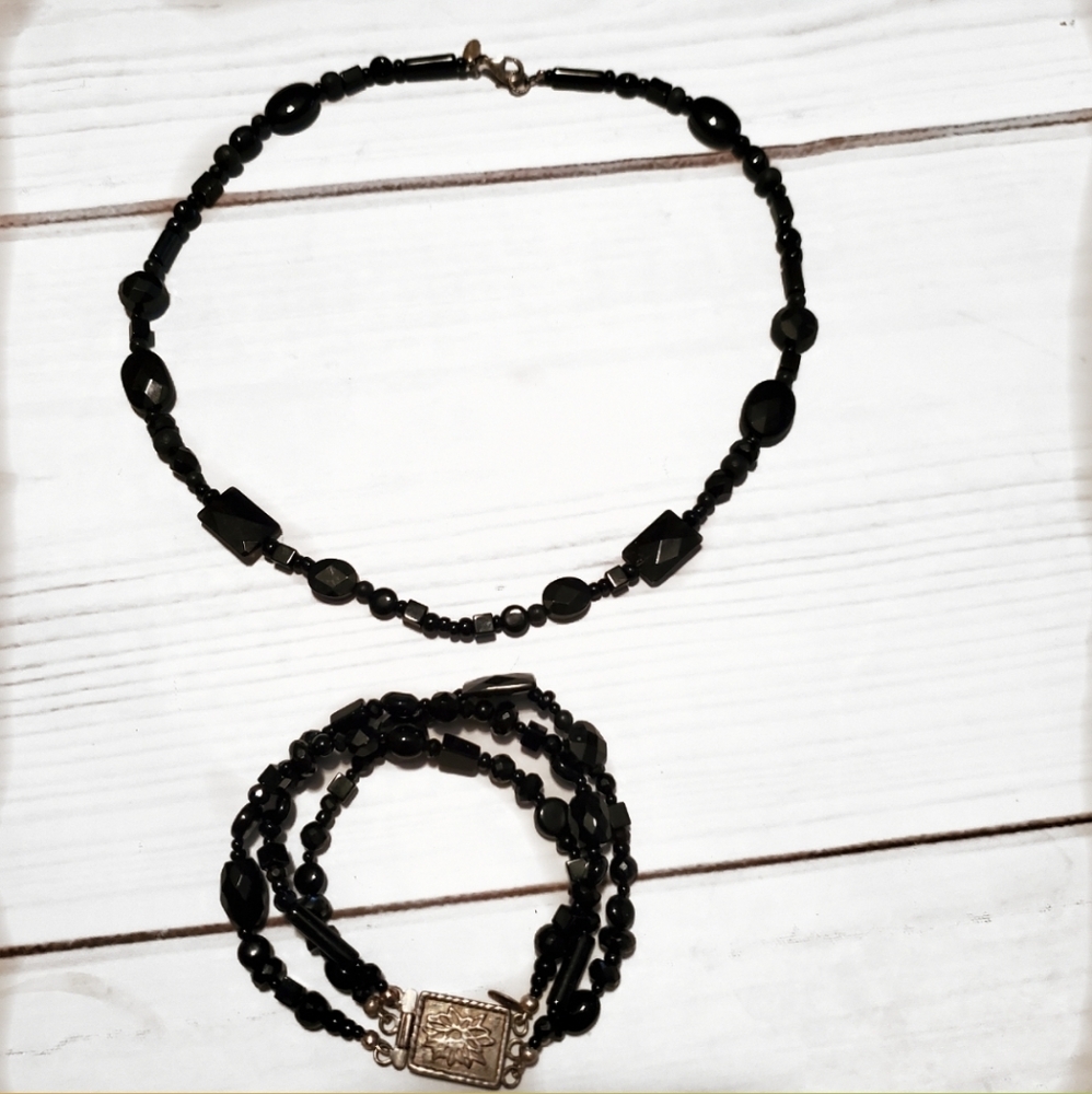 Onyx Black beaded necklace & bracelet set NWOT